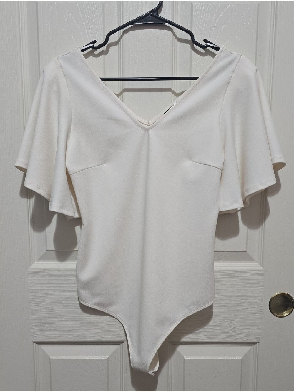 Express Womens Cream Flutter Sleeve Blouse Bodysuit Medium